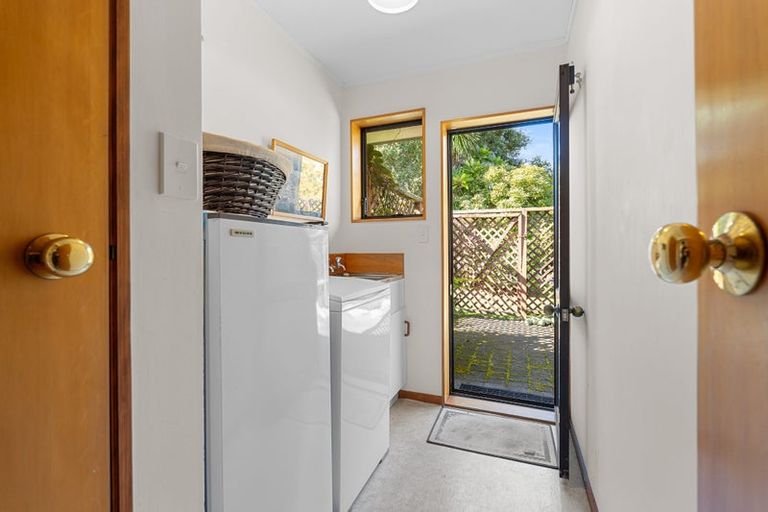 Photo of property in 21b Settlers Grove, Orewa, 0931