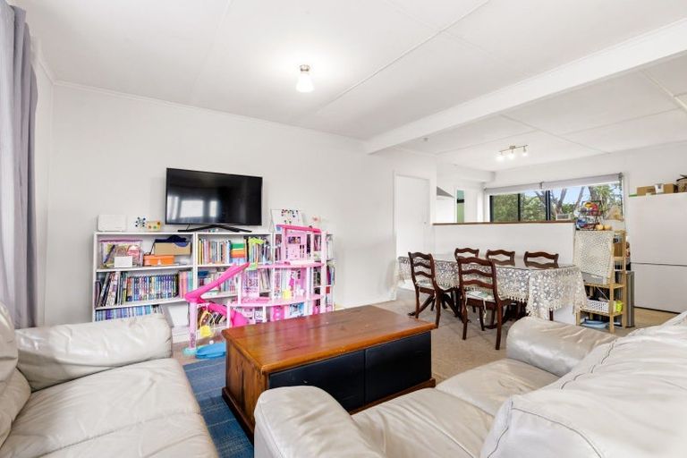 Photo of property in 1/17 Kotare Street, Hilltop, Taupo, 3330