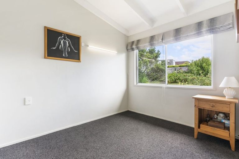 Photo of property in 2/29 Sealy Road, Torbay, Auckland, 0630