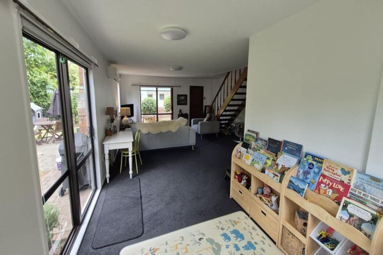 Photo of property in 142 Victoria Avenue, Hokowhitu, Palmerston North, 4410