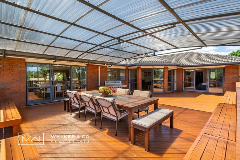 Photo of property in 15 Malcolm Gillies Grove, Totara Park, Upper Hutt, 5018