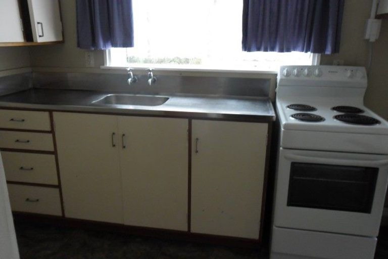 Photo of property in 1341 High Street, Taita, Lower Hutt, 5011