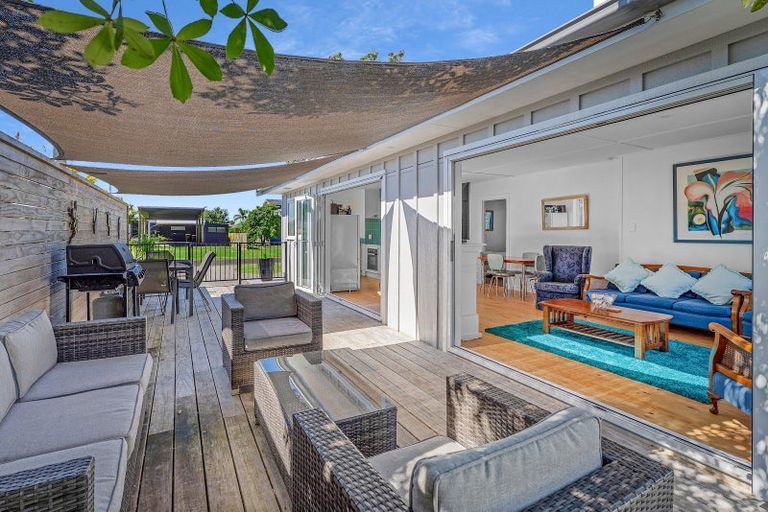 Photo of property in 207a The Square, Whangamata, 3620