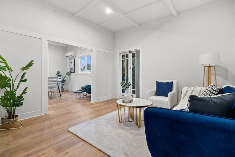 Photo of property in 76 Manuroa Road, Takanini, 2112