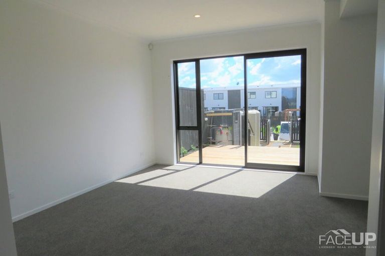 Photo of property in 9/1 Scott Road, Hobsonville, Auckland, 0616