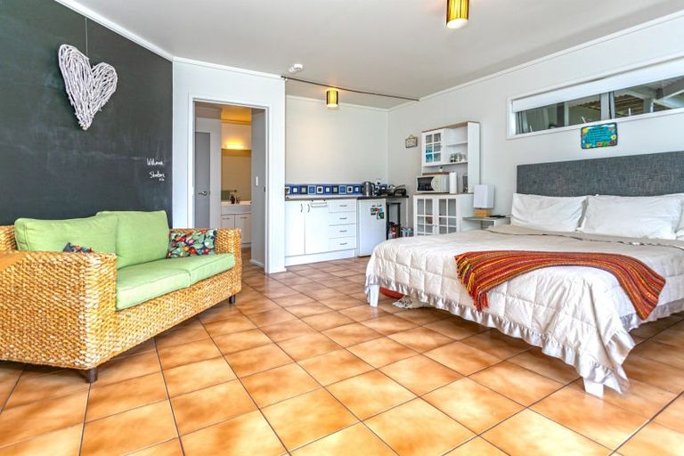 Photo of property in 112 Oratia Place, Onemana, Whangamata, 3691