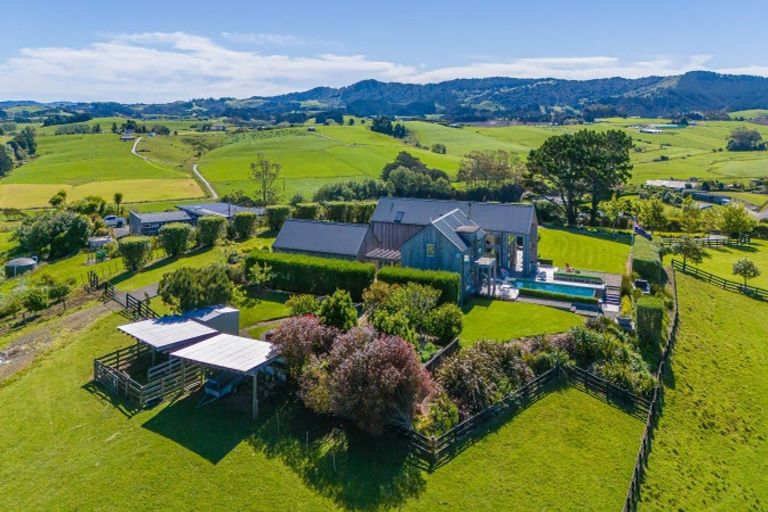 Photo of property in 11 Tamahunga Drive, Matakana, Warkworth, 0985