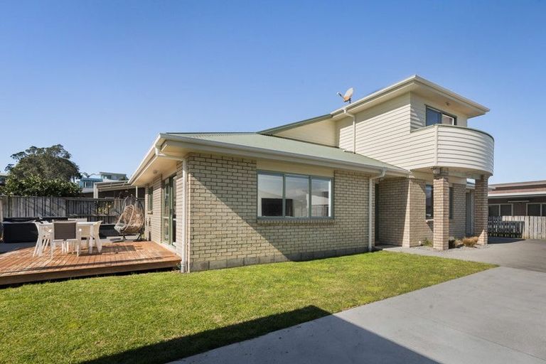 Photo of property in 6a Surfers Avenue, Waihi Beach, 3611