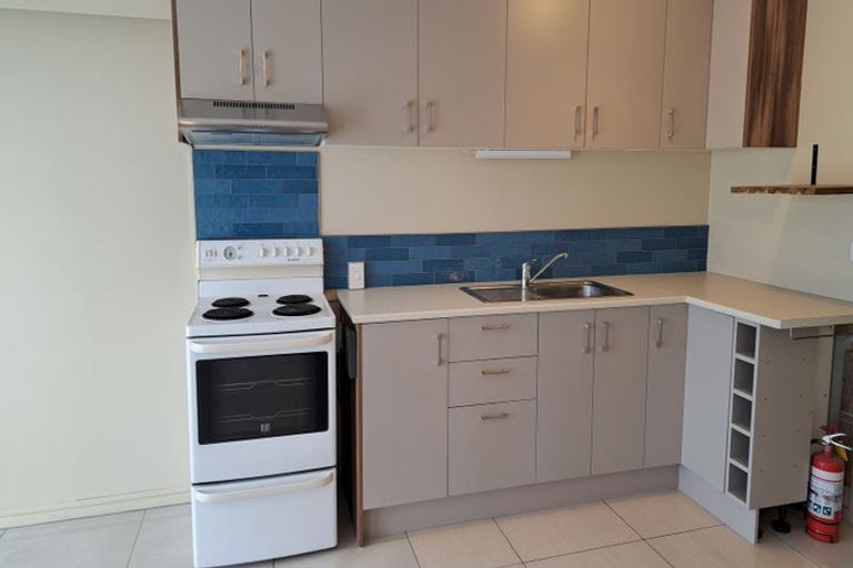 Photo of property in 16 First Avenue, Avenues, Whangarei, 0110