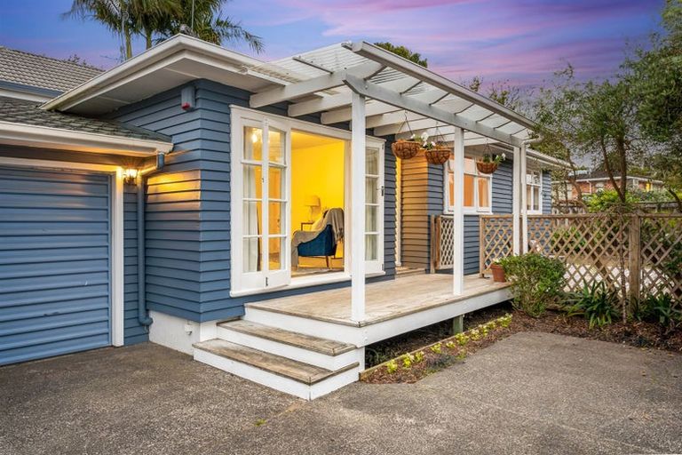Photo of property in 2/156 Nile Road, Milford, Auckland, 0620