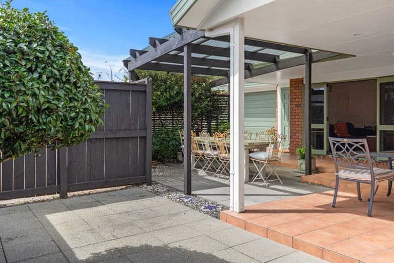 Photo of property in 15a Sandwich Road, St Andrews, Hamilton, 3200