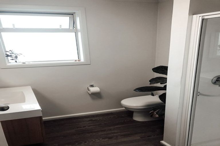 Photo of property in 2/85a Mays Road, Saint Albans, Christchurch, 8052