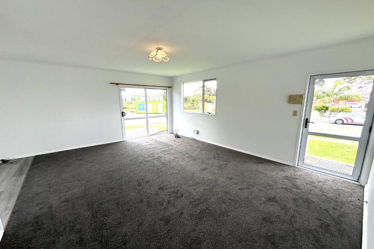 Photo of property in 15c Trevor Hosken Drive, Wiri, Auckland, 2104