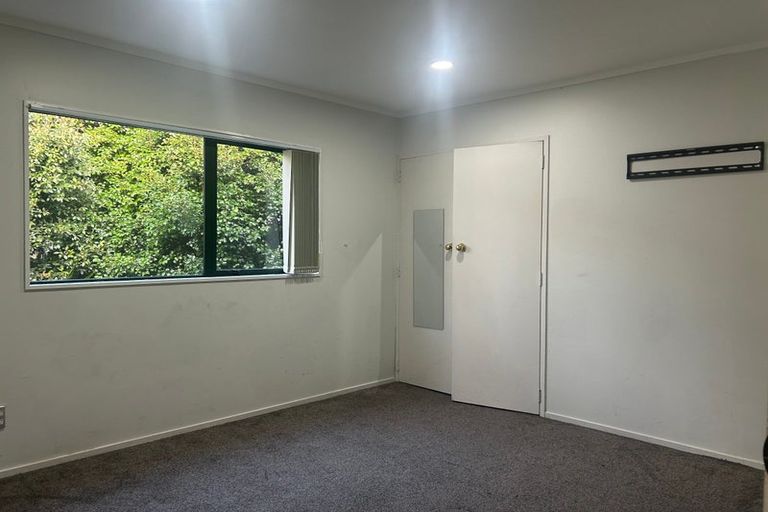 Photo of property in 29 Goodwood Drive, Goodwood Heights, Auckland, 2105
