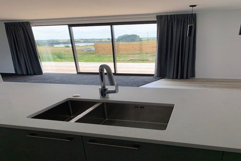 Photo of property in 5 Rere Awa Road, Glenbrook, Waiuku, 2681