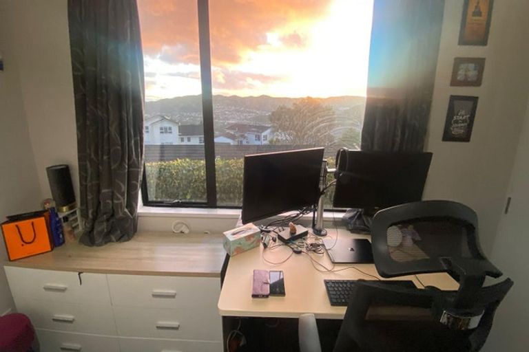 Photo of property in 16b Trinidad Crescent, Grenada Village, Wellington, 6037