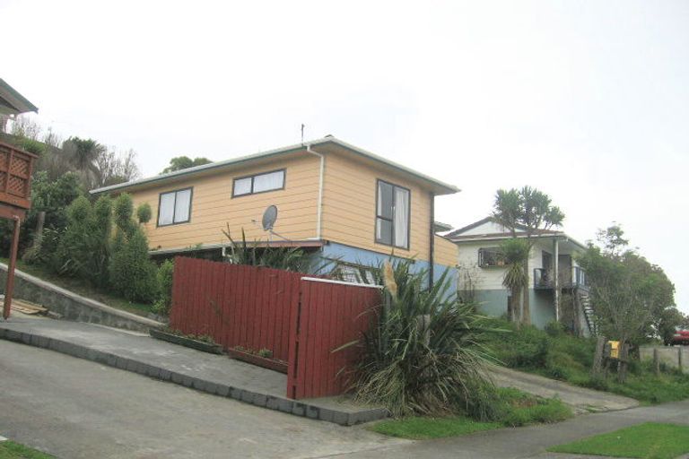 Photo of property in 29 Almora View, Ascot Park, Porirua, 5024