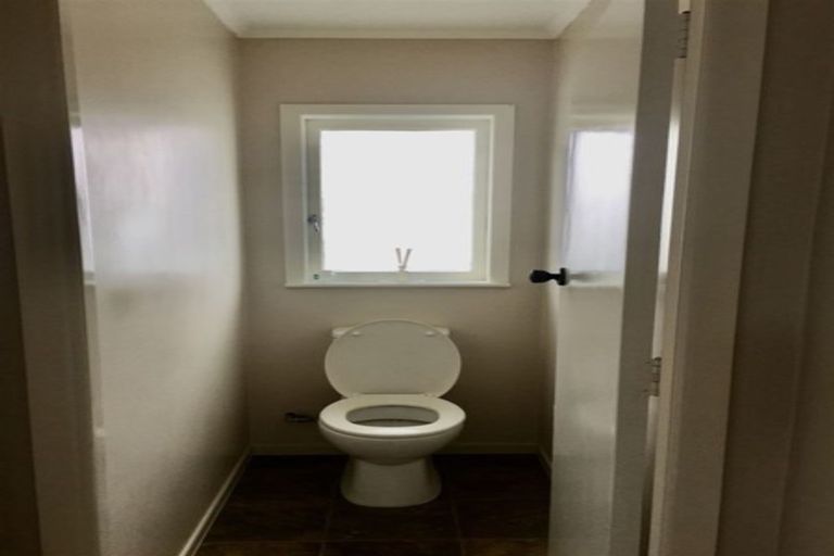 Photo of property in 34 Rollerson Street, Papakura, 2110