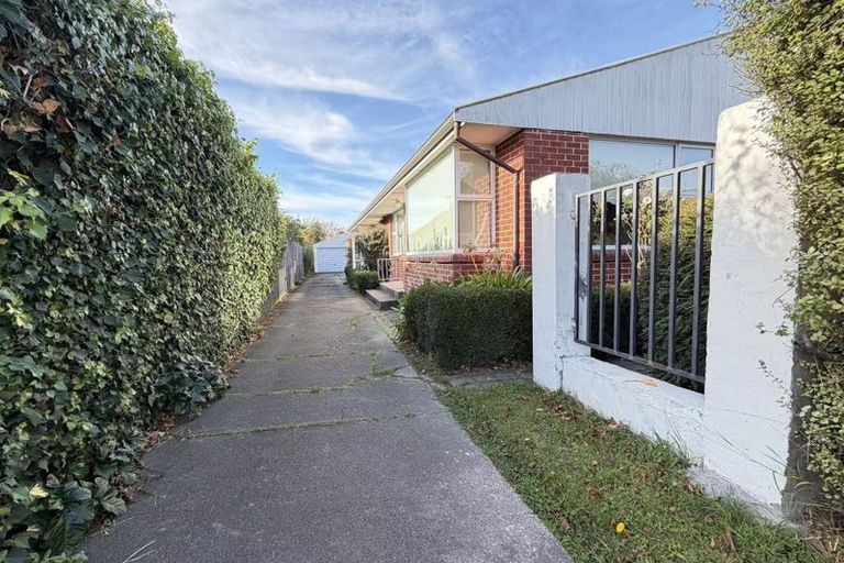Photo of property in 1/16a Maidstone Road, Ilam, Christchurch, 8041