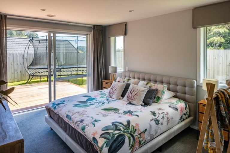 Photo of property in 68 Banks Boulevard, Whitby, Porirua, 5024