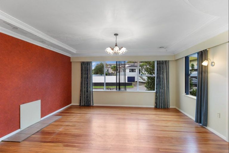 Photo of property in 2 Argyle Avenue, Levin, 5510