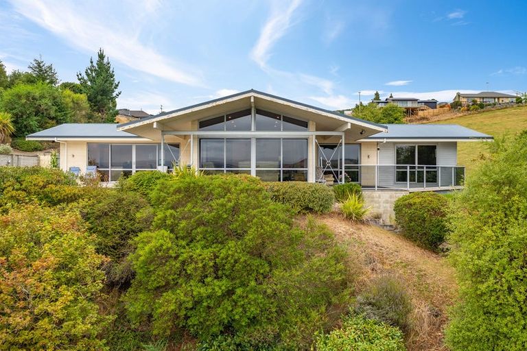 Photo of property in 28 Nore Street, Waihola, Milton, 9073