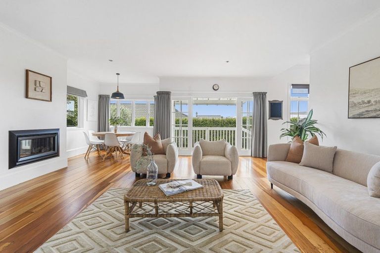 Photo of property in 87 Pendarves Street, New Plymouth, 4310