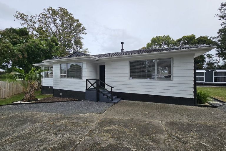 Photo of property in 30 Hyperion Drive, Randwick Park, Auckland, 2105