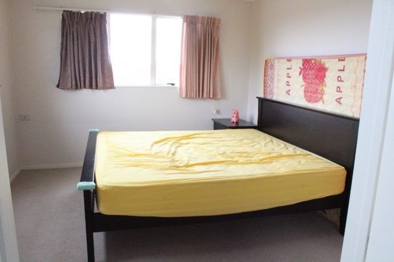 Photo of property in 1/25 Keswick Close, Northpark, Auckland, 2013