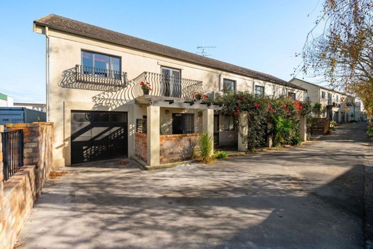 Photo of property in 84 Alpha Street, Cambridge, 3434