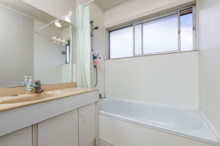 Photo of property in 70 Eban Avenue, Hillcrest, Auckland, 0627