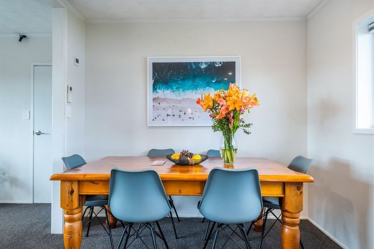 Photo of property in 2/70 Beresford Street, Bayswater, Auckland, 0622