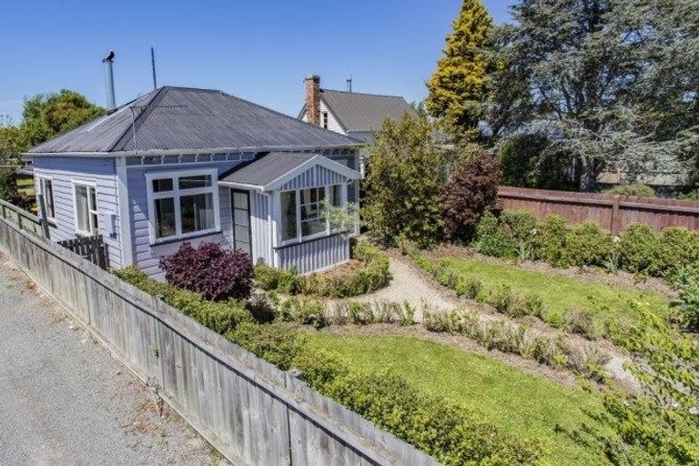 Photo of property in 62 Akaroa Street, Kaiapoi, 7630
