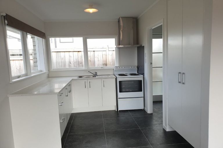 Photo of property in 1/176 Archers Road, Glenfield, Auckland, 0629