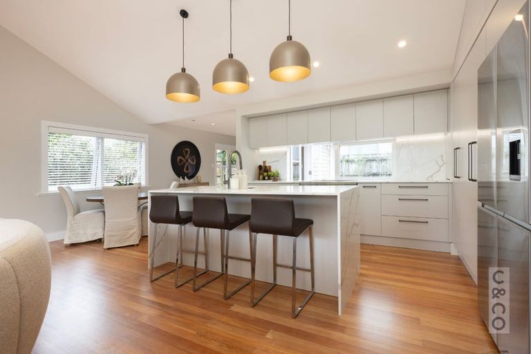 Photo of property in 2 Queen Street, Riverhead, 0820