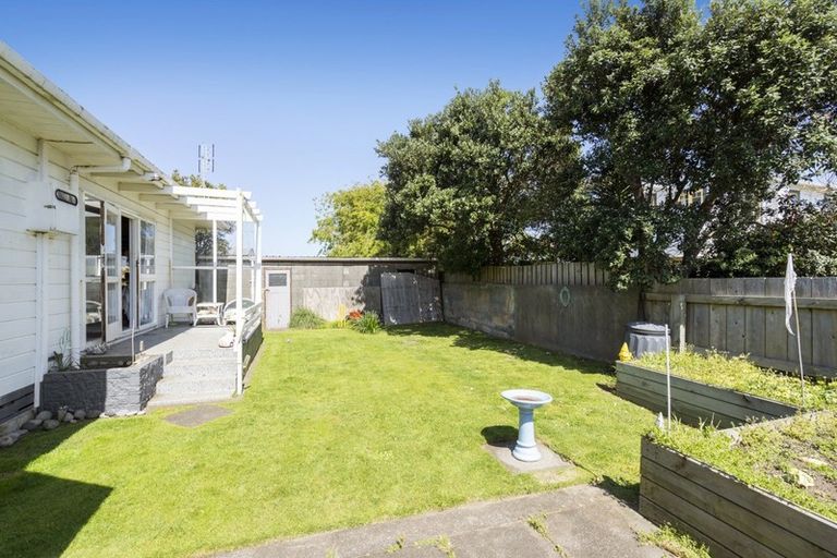 Photo of property in 4 Record Street, Fitzroy, New Plymouth, 4312