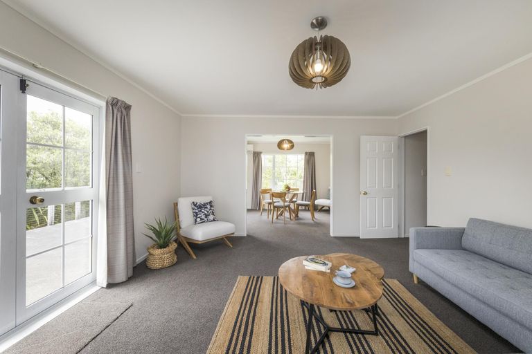 Photo of property in 155 Summerhill Drive, Fitzherbert, Palmerston North, 4410