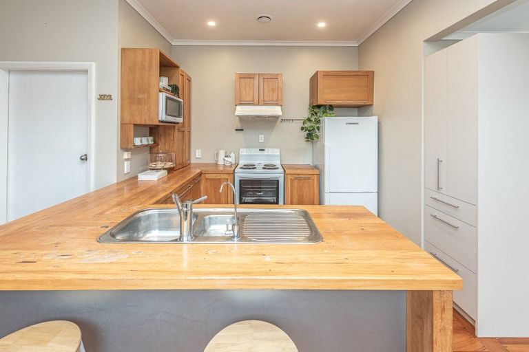 Photo of property in 27 Caius Avenue, Gonville, Whanganui, 4501