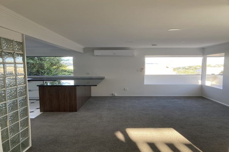 Photo of property in 13 Cobar Close, Maupuia, Wellington, 6022