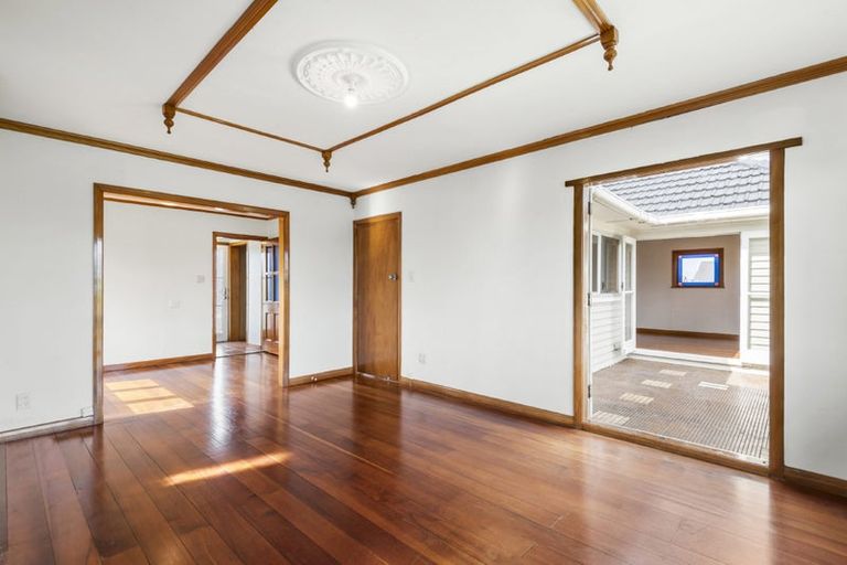 Photo of property in 108 Eversleigh Road, Belmont, Auckland, 0622