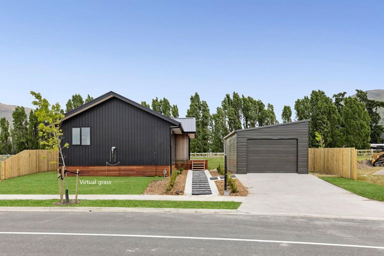Photo of property in 15 Rubus Street, Wanaka, 9382