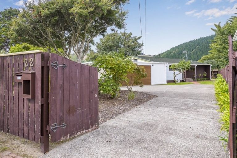 Photo of property in 22 Aorangi Road, Paraparaumu, 5032