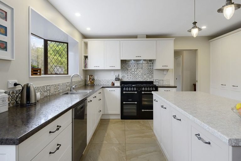 Photo of property in 18 Colchester Place, Templeton, Christchurch, 8042