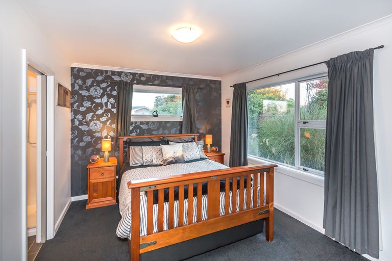 Photo of property in 15 Dunster Street, Burnside, Christchurch, 8053