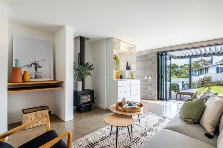 Photo of property in 13a Regent Street, Devonport, Auckland, 0624