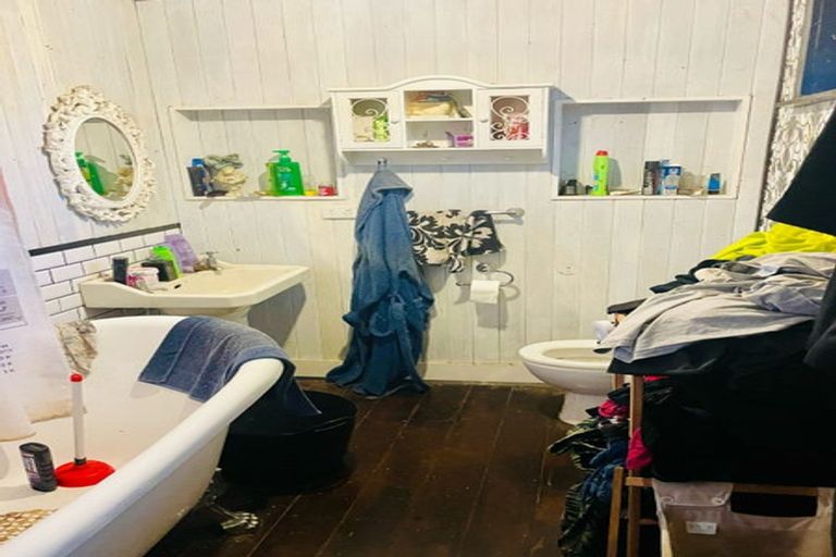 Photo of property in 85b Woodglen Road, Glen Eden, Auckland, 0602