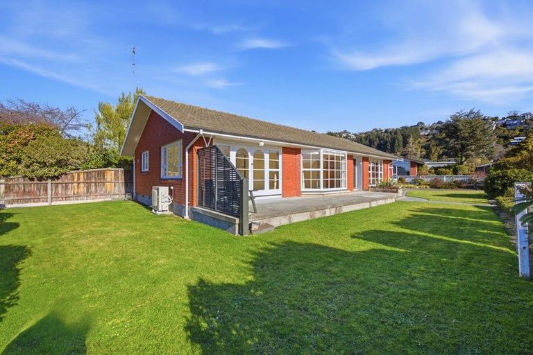 Photo of property in 20 Landsdowne Terrace, Cashmere, Christchurch, 8022
