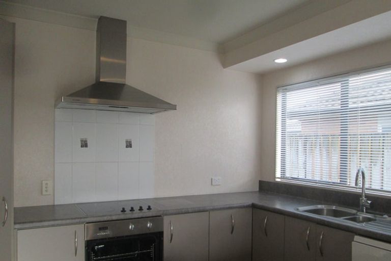 Photo of property in 16b Abergeldie Way, Cambridge, 3434