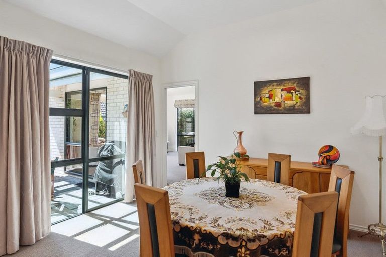 Photo of property in 4 Maple Lane, Waikanae, 5036