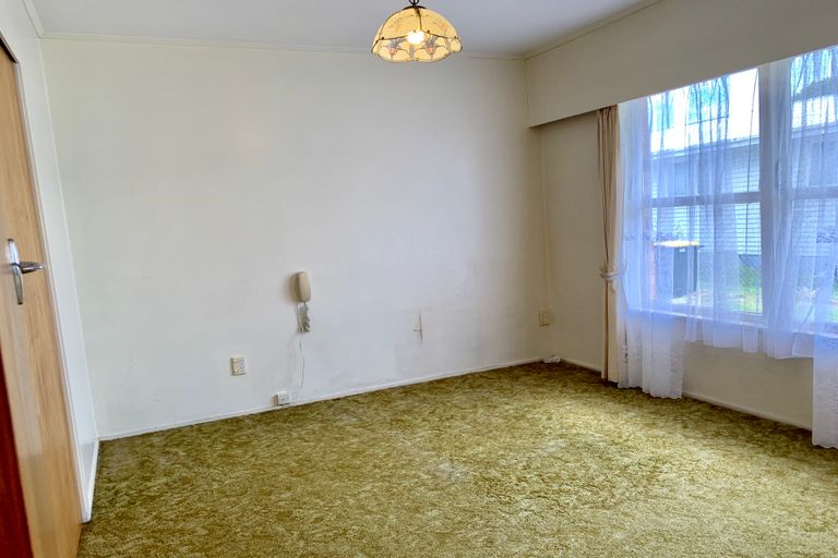 Photo of property in 2/4 Lingfield Street, Glenfield, Auckland, 0629